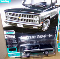 AUTO WORLD MUSCLE TRUCKS 1982 CHEVY SILVERADO 10 FLEETSIDE DARK BLUE SQUARE