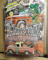 JOHNNY LIGHTNING 1965 CHEVY TOW TRUCK BIG DADDYS TOWING RAT FINK 1/64 JLCP7377